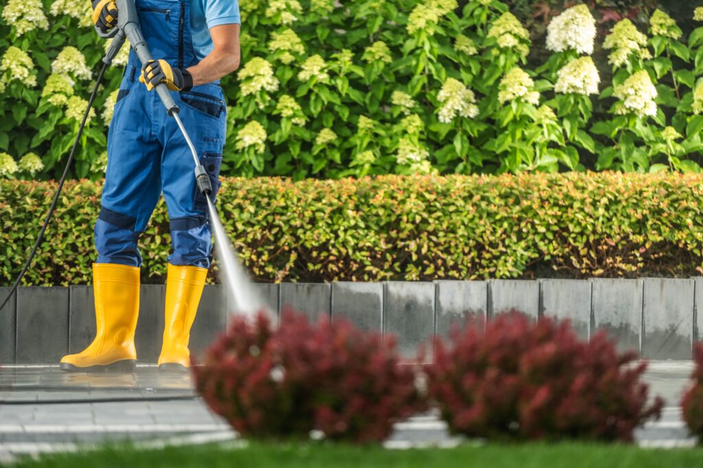 El mantenimiento de jardines incluye diversos servicios